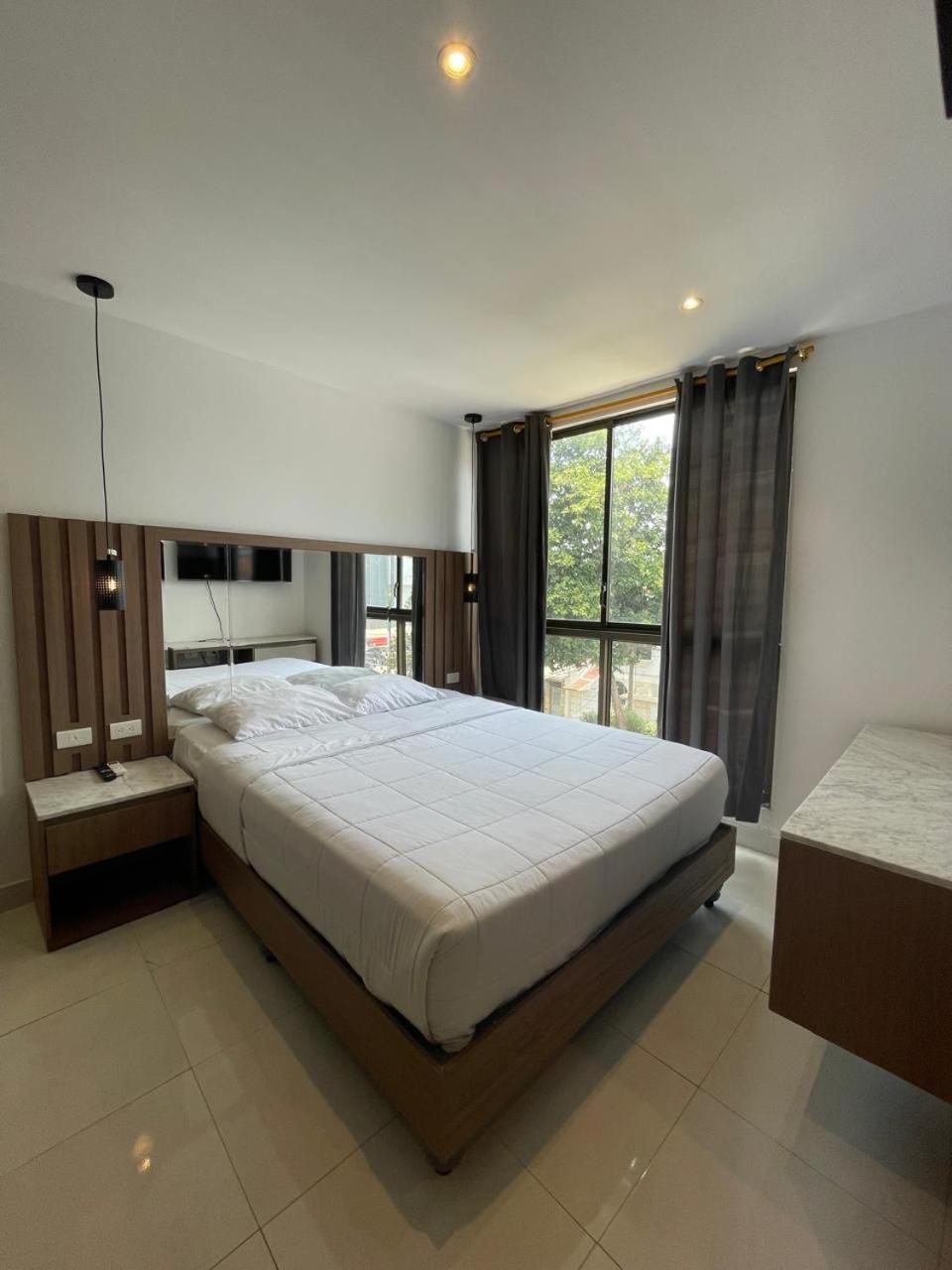 Novapark Kennedy Hotel Guayaquil Exterior photo